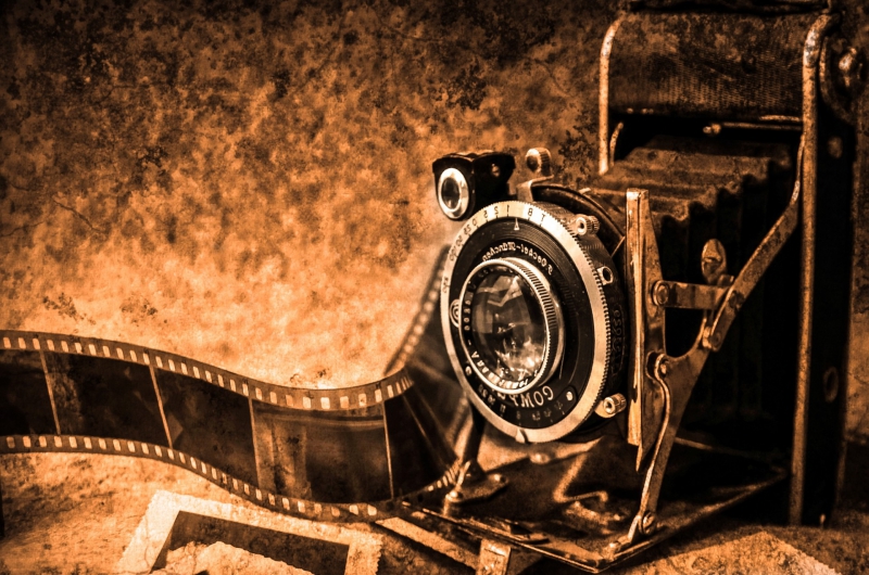 photographe-TOURVES-min_light-wood-night-camera-photography-vintage-1245236-pxhere.com